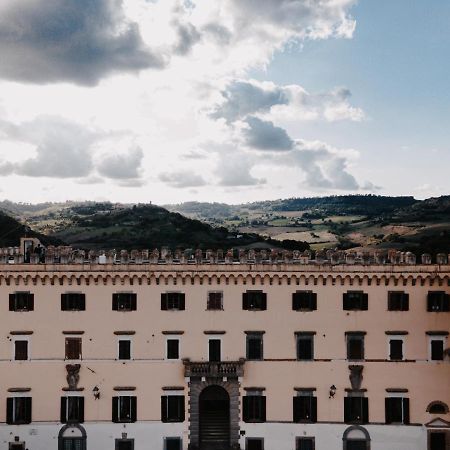 Castello Costaguti Hotel Roccalvecce Bagian luar foto