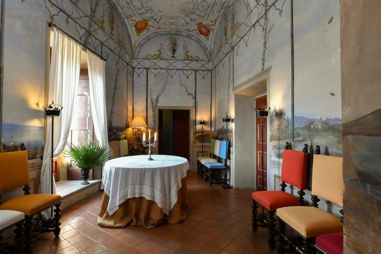 Castello Costaguti Hotel Roccalvecce Bagian luar foto