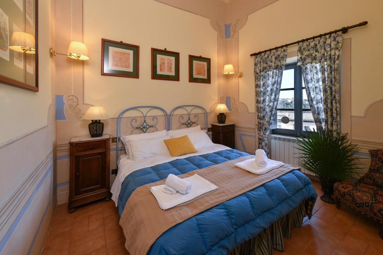 Castello Costaguti Hotel Roccalvecce Bagian luar foto