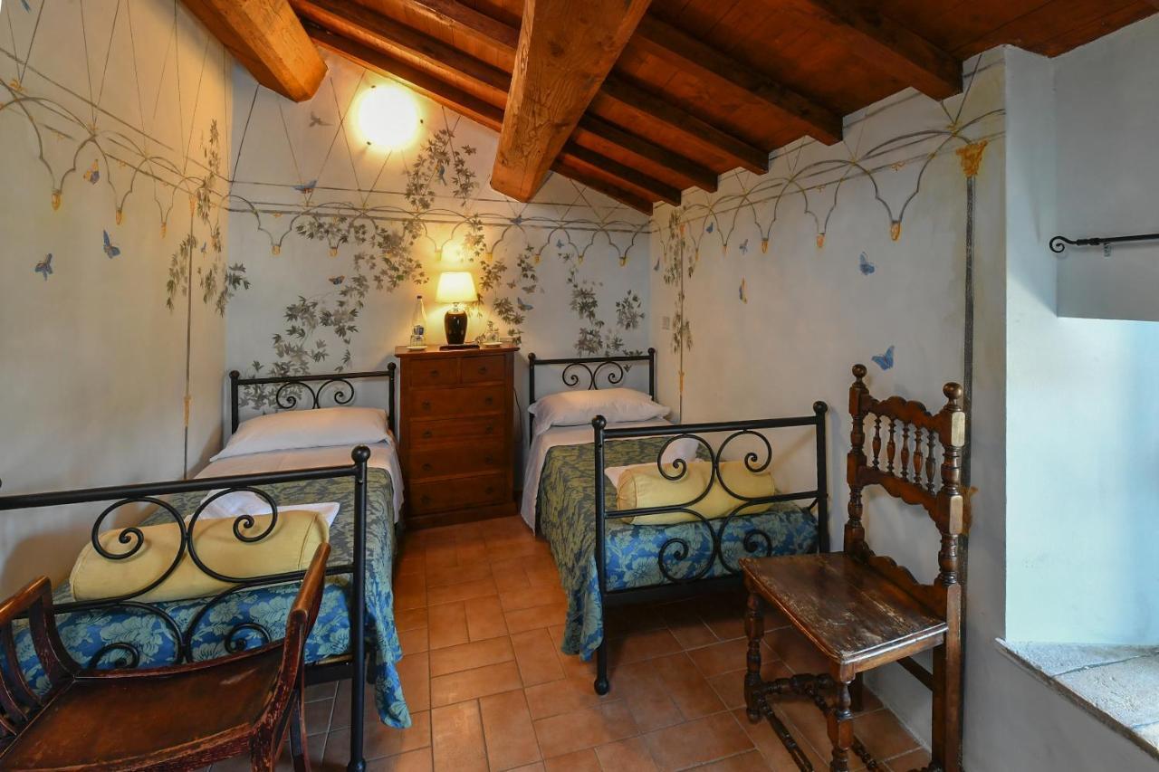Castello Costaguti Hotel Roccalvecce Bagian luar foto