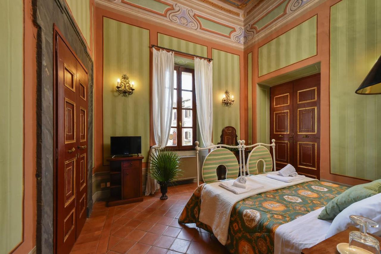 Castello Costaguti Hotel Roccalvecce Bagian luar foto
