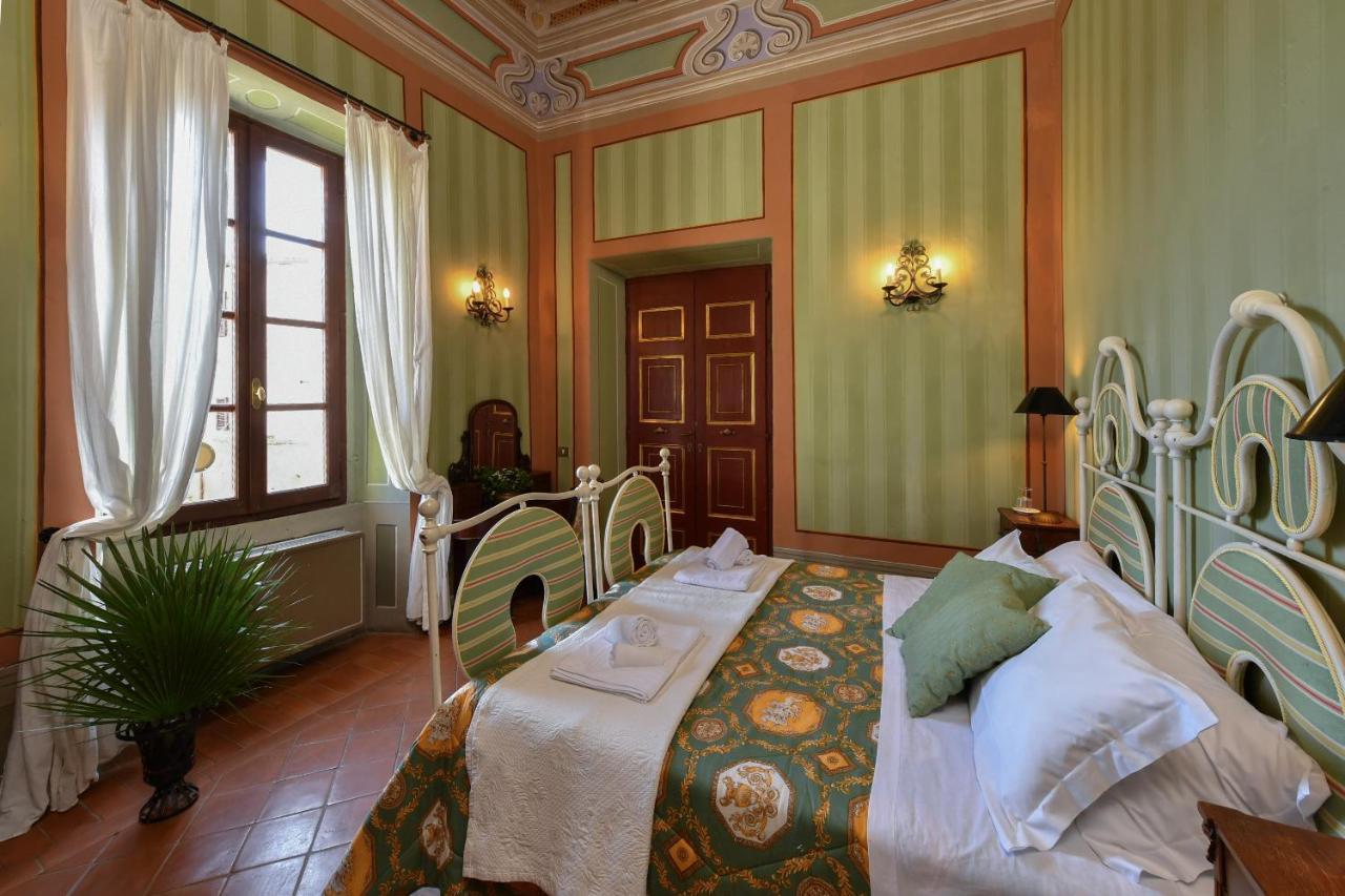 Castello Costaguti Hotel Roccalvecce Bagian luar foto