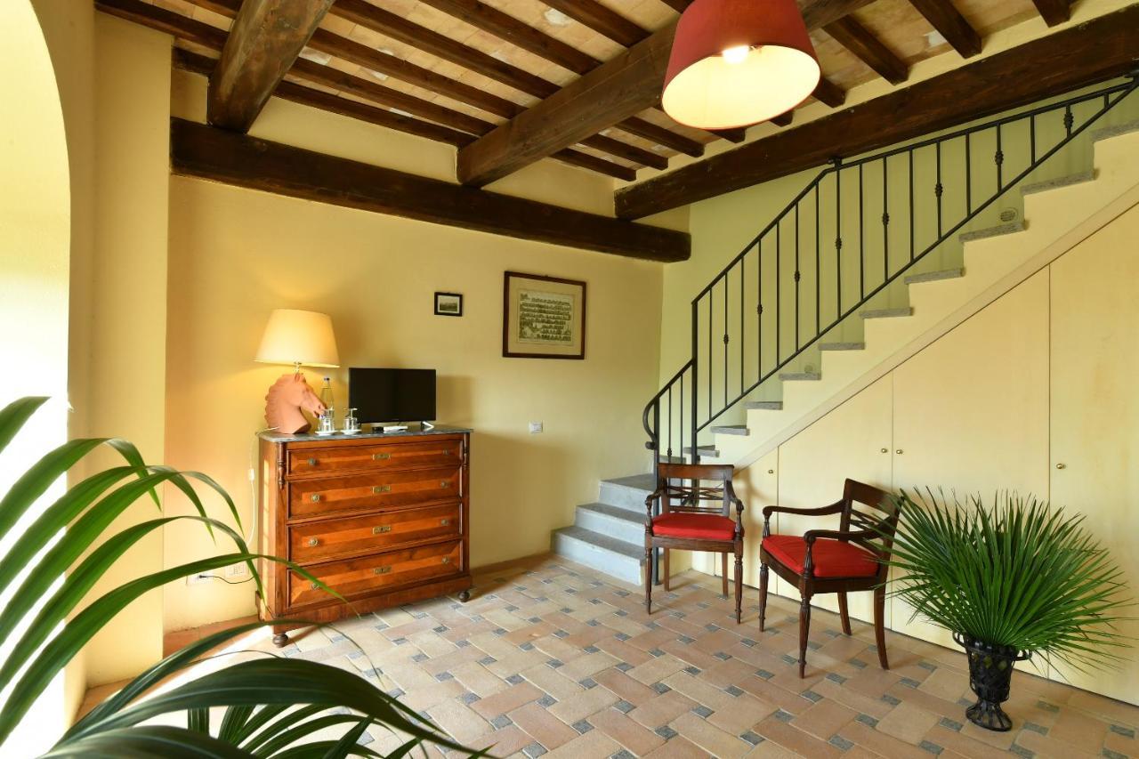 Castello Costaguti Hotel Roccalvecce Bagian luar foto
