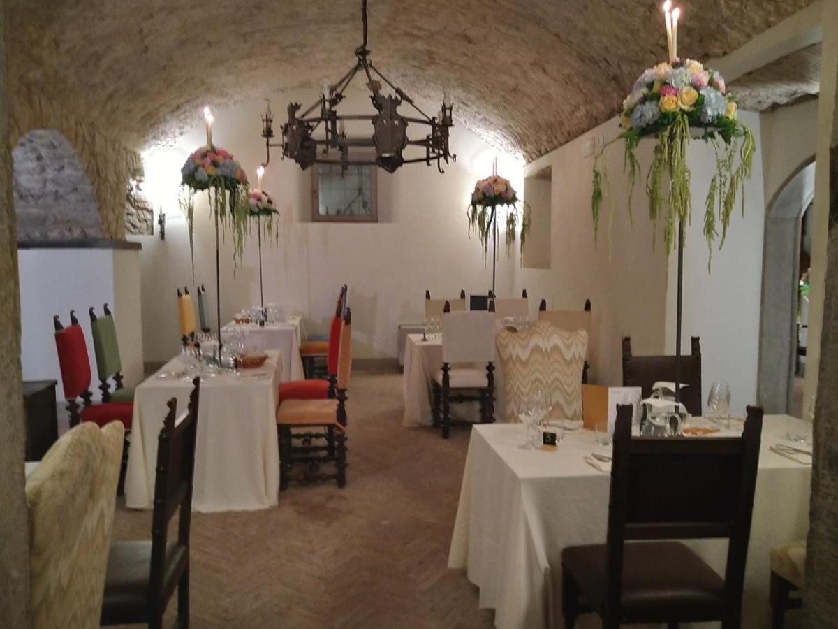Castello Costaguti Hotel Roccalvecce Bagian luar foto