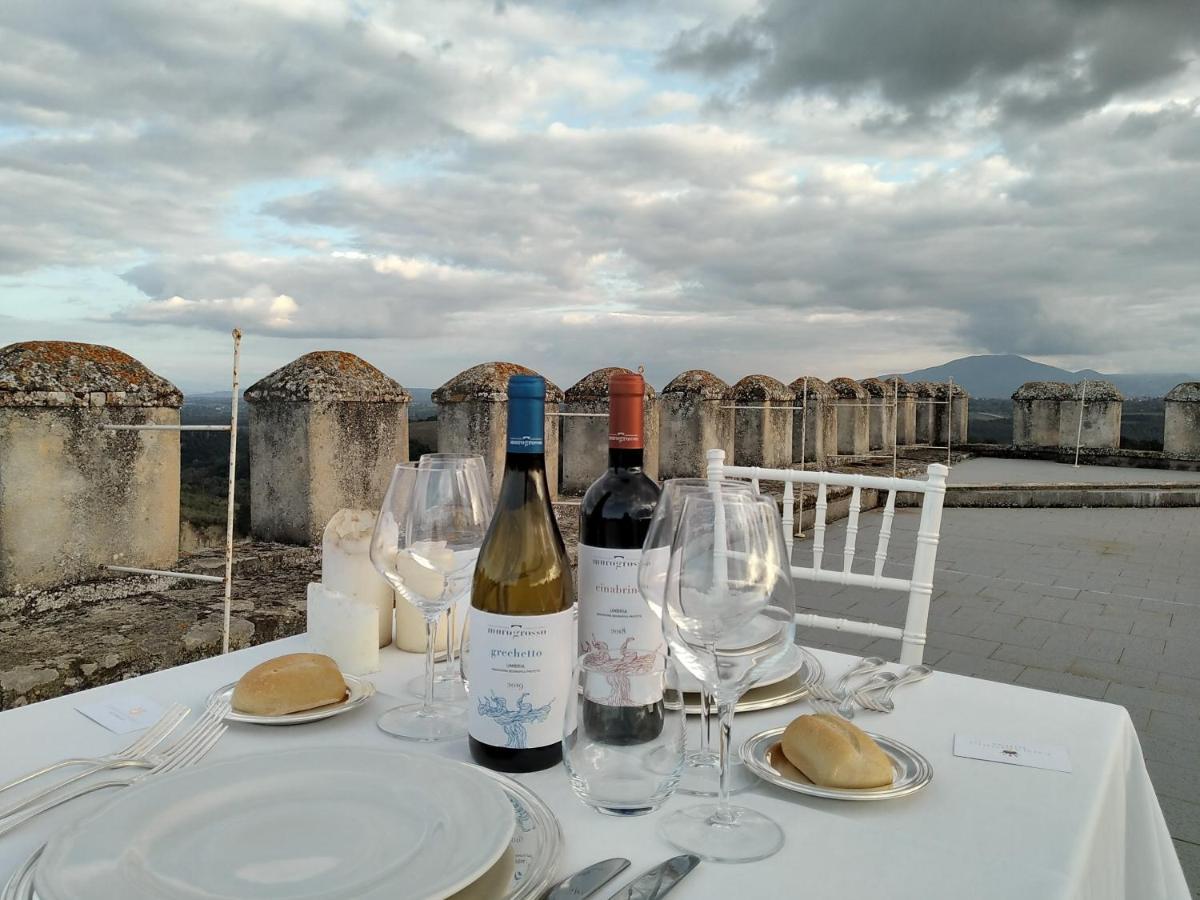 Castello Costaguti Hotel Roccalvecce Bagian luar foto