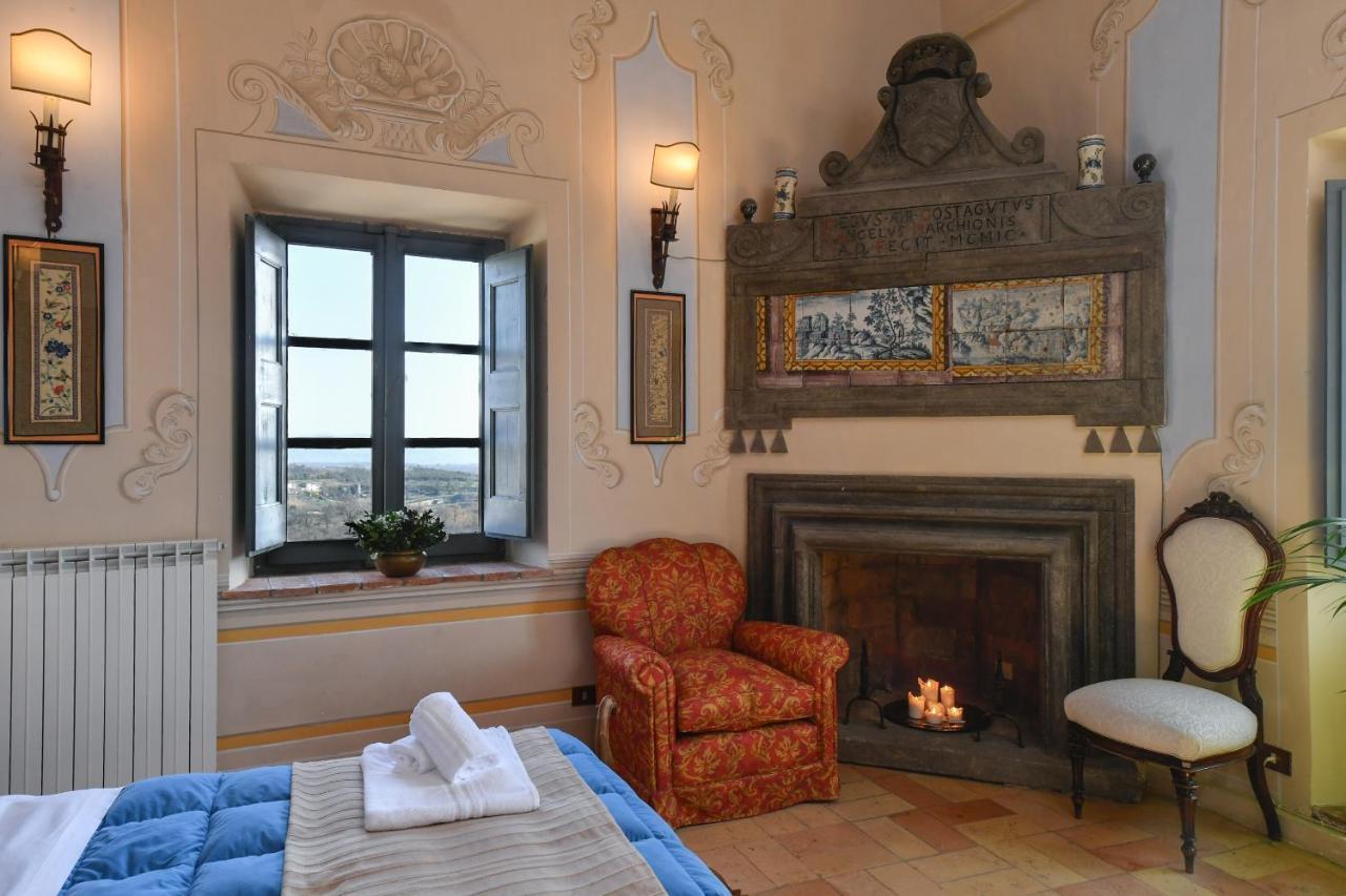 Castello Costaguti Hotel Roccalvecce Bagian luar foto