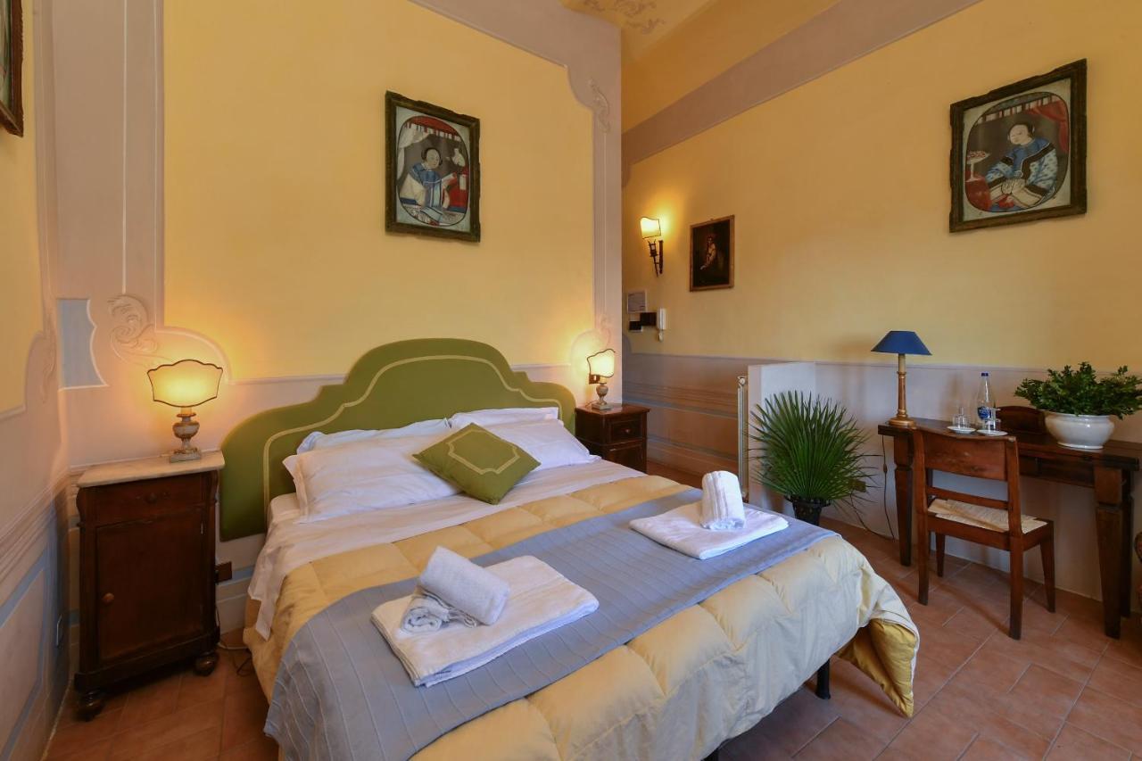 Castello Costaguti Hotel Roccalvecce Bagian luar foto