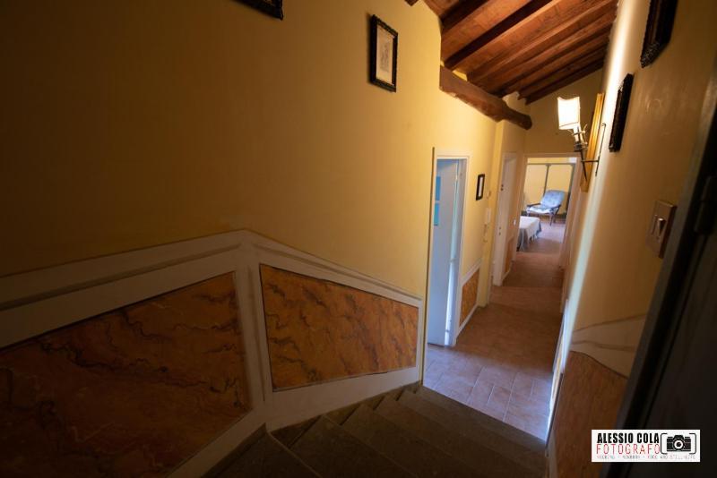 Castello Costaguti Hotel Roccalvecce Bagian luar foto