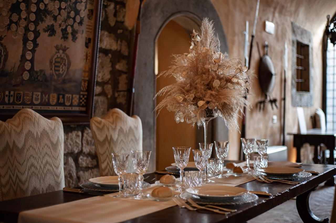 Castello Costaguti Hotel Roccalvecce Bagian luar foto