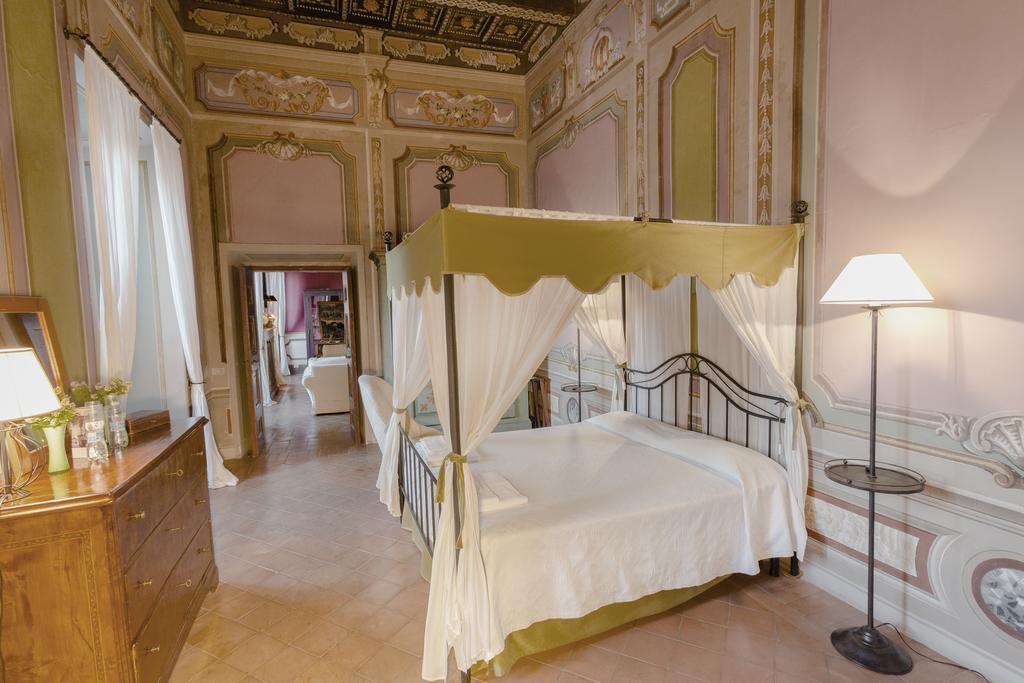 Castello Costaguti Hotel Roccalvecce Ruang foto